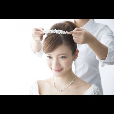 野田市にある美容室・SNIPにヘアメイクをお任せください